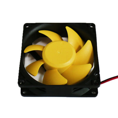 80x80x25mm DC Brushless Fan 5V 8025 ลดเสียงรบกวน ใบไม้สีเหลือง